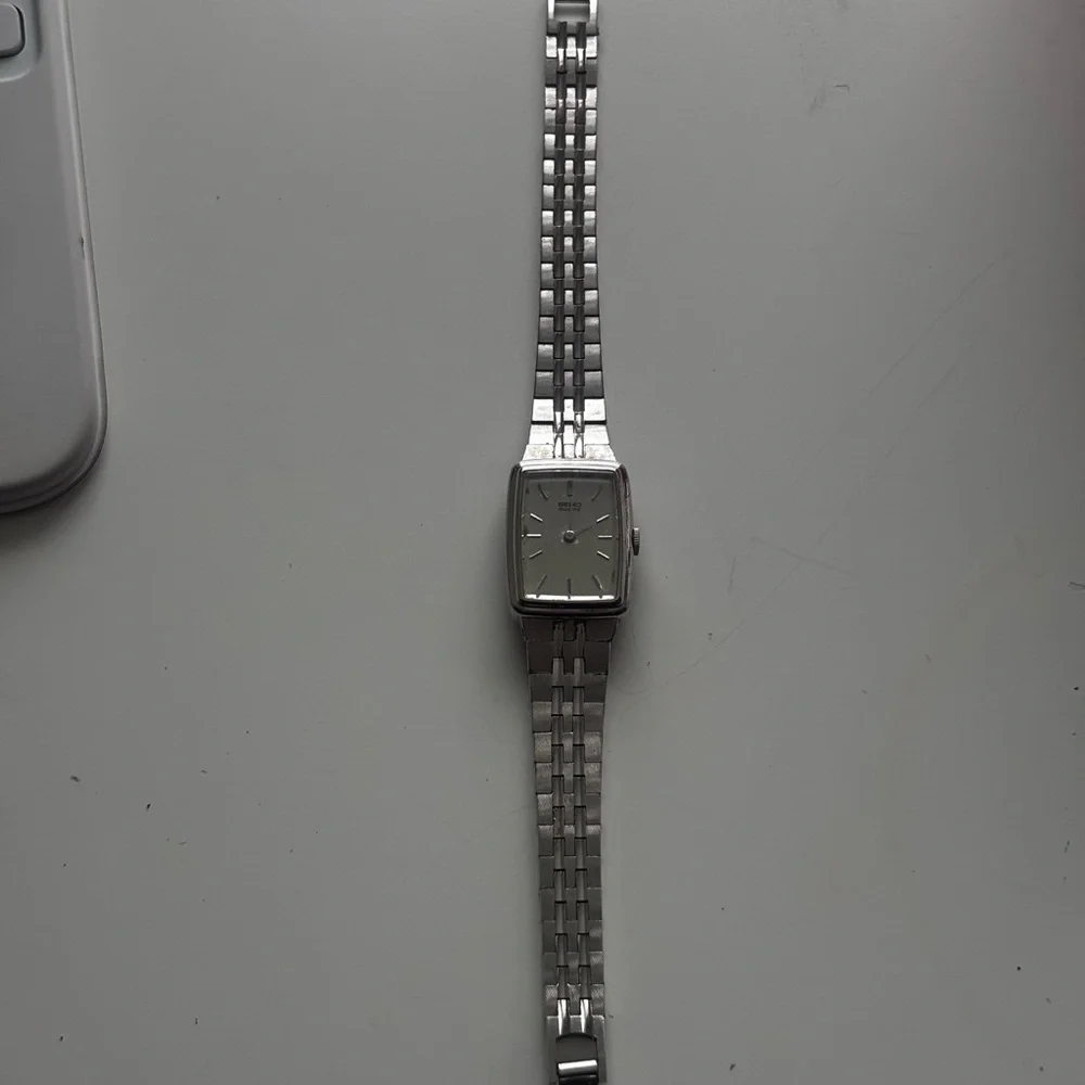Seiko Silver Rectangular Tank Watch - Picture 2 of 3